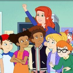 animowana grupa różnorodnych dzieci z rudowłosą nauczycielką