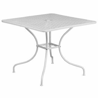 Biały kwadratowy metalowy stół bistro na zewnątrz