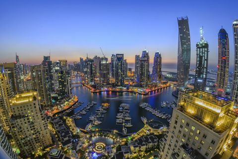 Panoramę Dubaju