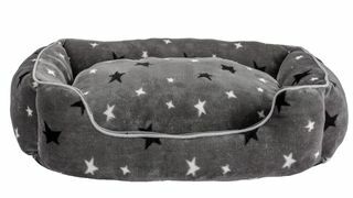 Pluszowe kwadratowe łóżko w gwiazdy