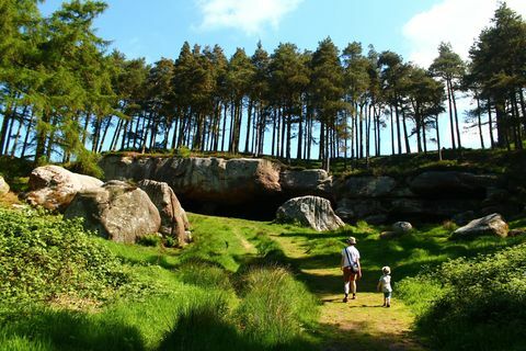 Drugie miejsce w podręczniku, Jules Hammond, St Cuthbert's Cave, Northumberland Coast