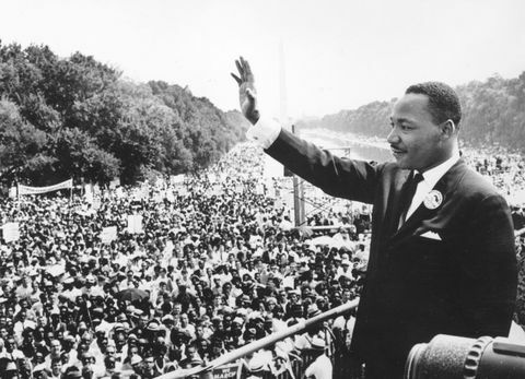 czarnoskóry amerykański przywódca praw obywatelskich Martin Luther King 1929 1968 przemawia do tłumów podczas marszu na Waszyngton pod pomnikiem Lincolna w Waszyngtonie, gdzie wygłosił swoje zdjęcie z przemową snów autorstwa central pressgetty obrazy