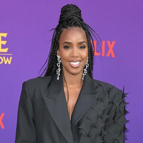 aktorka i piosenkarka, Kelly Rowland, bierze udział w specjalnym pokazie Netflixa w Los Angeles „Klątwa mostu pustego” w teatrze Netflix Tudum