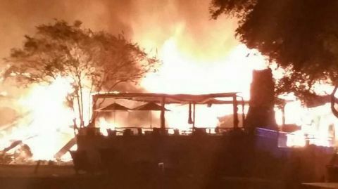 Fire Burns Down George Cieśnina Tapatio Springs Resort w Teksasie