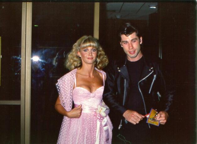 piosenkarka i aktorka olivia newton john i współgwiazda john travolta na premierze filmu smar, 1978 fot. michael ochs archivesgetty images