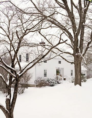 dom w śniegu