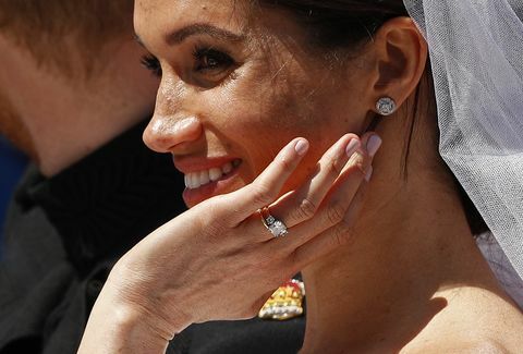 Prince Harry i Meghan Markle noszą obrączki ślubne