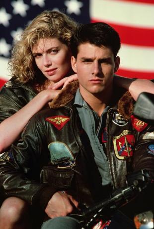 postacie z Top Gun Pete Maverick Mitchell i Charlotte Charlie Blackwood